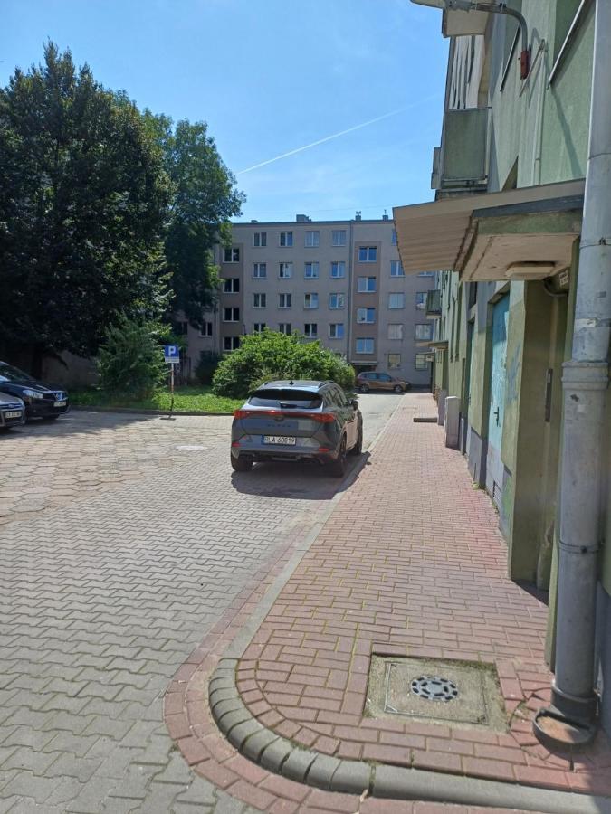 Ommpbooking Wspolna Lazienka Częstochowa Esterno foto