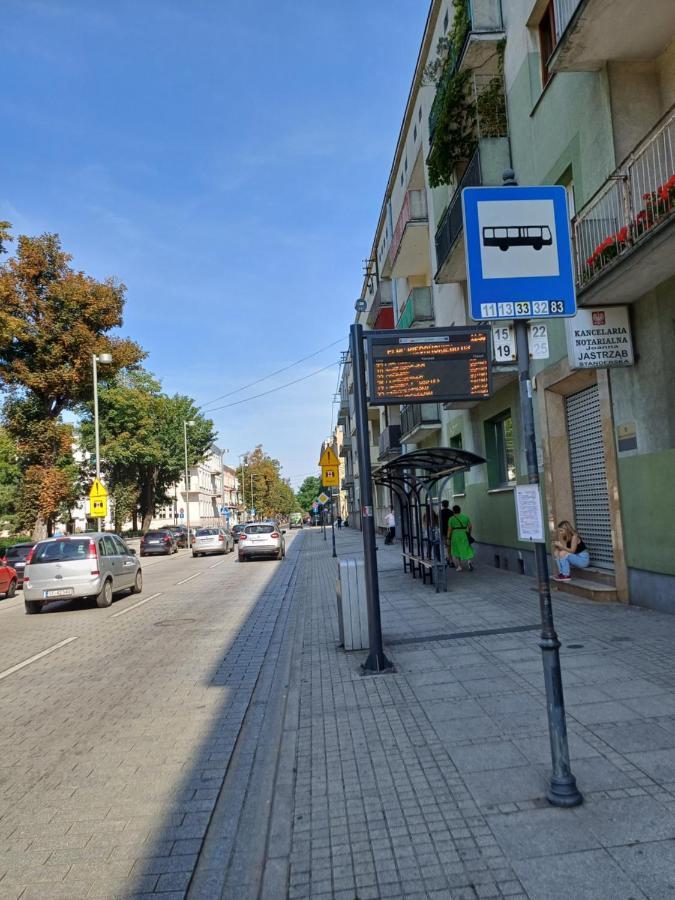 Ommpbooking Wspolna Lazienka Częstochowa Esterno foto